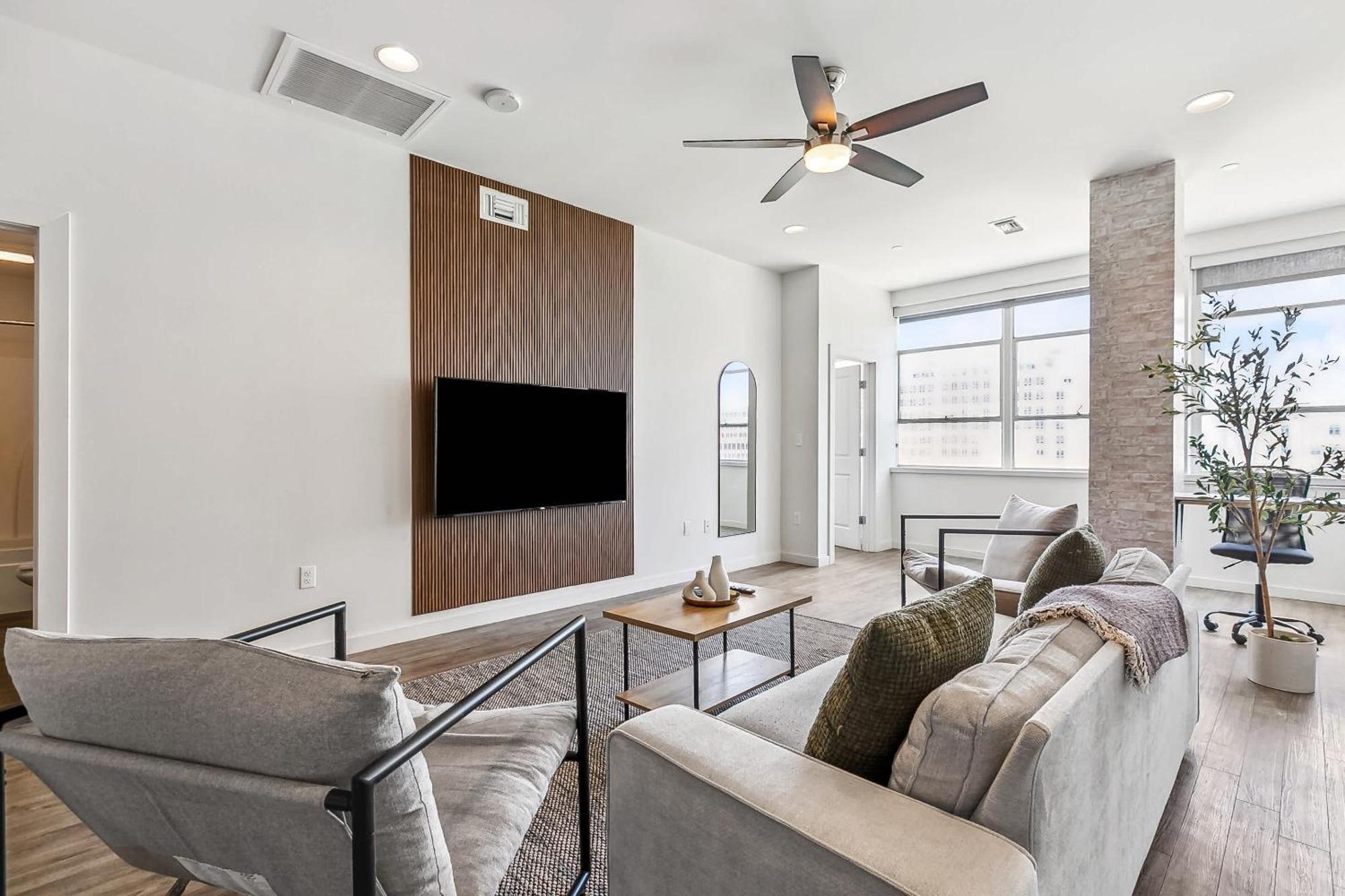 Apartment Entire High-rise - 2bd